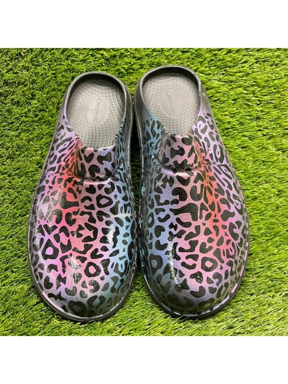OOfos OOcloog Limited Clog Mens Size 9 Purple Black Beach Recovery Slide Sandals